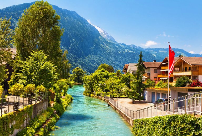 interlaken_village