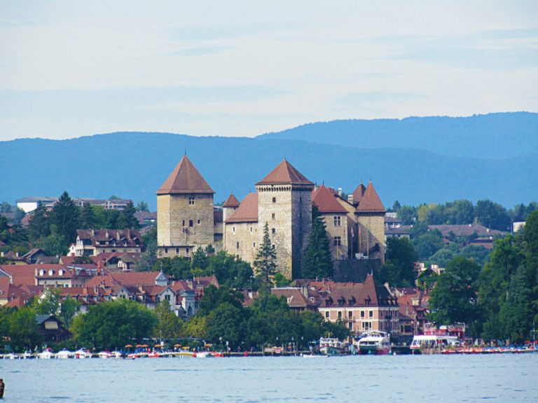 kt-2020-370-keytours-excursions-swisstours-annecy-château1-2048-10